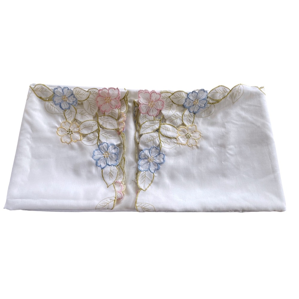 Sam Hedaya Floral Cutwork Tablecloth 60x116 Extra Large Pastel Embroidered 2008